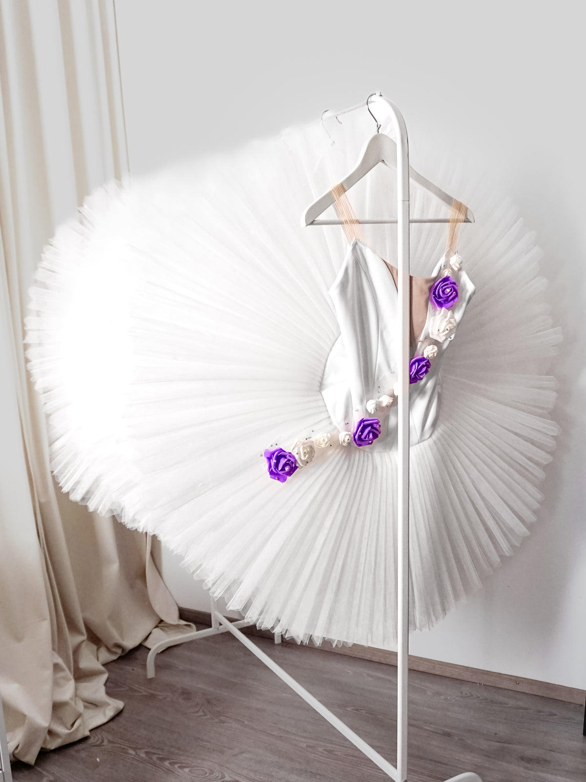 FOR RENT | Valkoinen tutu x8 XS-XXL